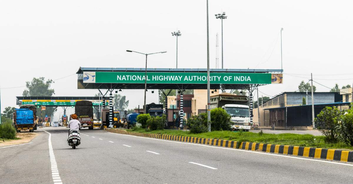 You are currently viewing हाईवे और एक्सप्रेसवे कभी नहीं होंगे फ्री? कॉन्ट्रैक्ट खत्म होने पर भी 100% ही देना होगा टोल टैक्स