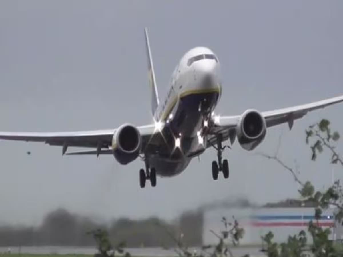 You are currently viewing लखनऊ एयरपोर्ट पर अचानक वापस उतरा विमान