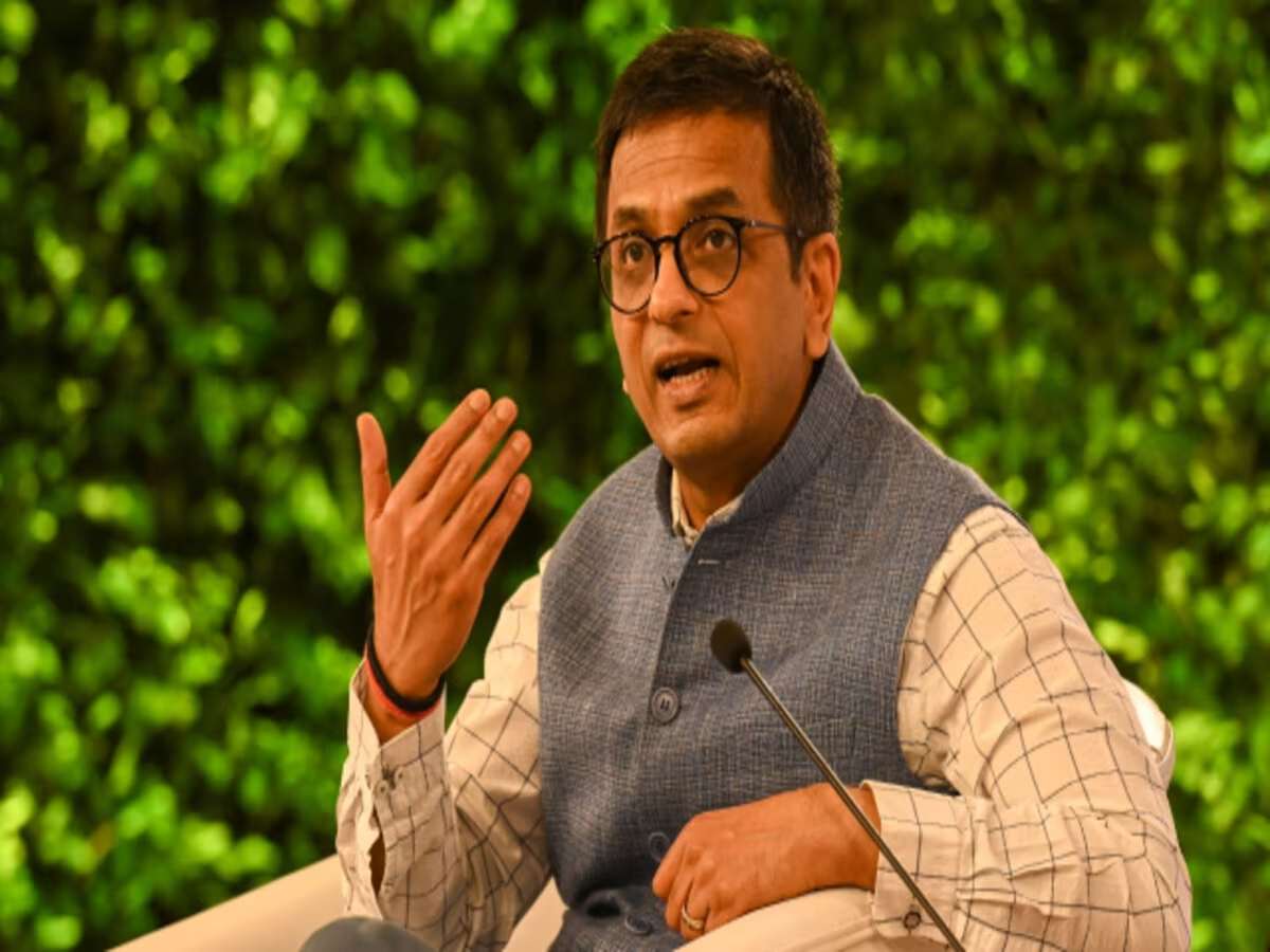 You are currently viewing सीजेआई डीवाई चंद्रचूड़ ने कहा कि कोर्ट कोई आखिरी विकल्प नहीं