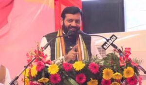 Hansi in BJP rally: मुख्यमंत्री Nayab Saini ने विपक्ष पर हमला किया, कहा - Congress में सिर्फ पिता और बेटा ही मुख्यमंत्री बनते