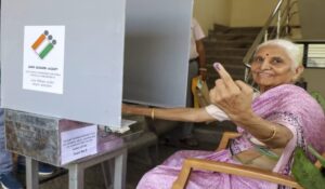 Lok Sabha First Phase Elections: आज 21 राज्यों में 102 लोकसभा सीटों पर पहले चरण में मतदान हो रहा है, इन अनुभवी नेताओं का भाग्य EVM में बंद होगा