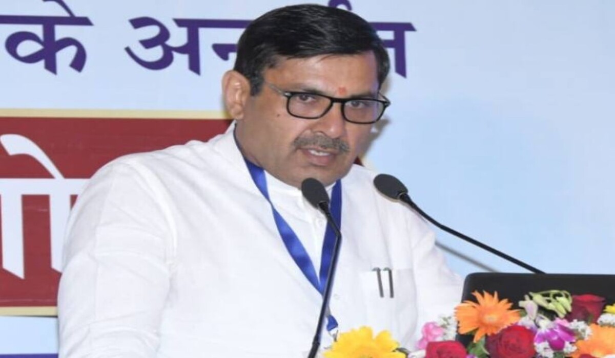 Read more about the article Haryana Politics: पूर्व पंचायत मंत्री Devendra Babli ने राजनीतिक संकेत दिए, कवितात्मक रूप में पोस्ट किया