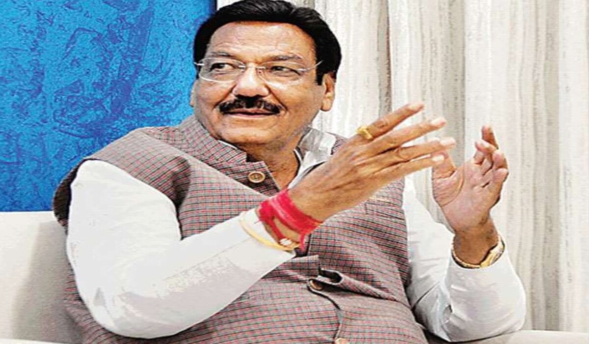 You are currently viewing विधायक पद से Ranjit Chautala के इस्तीफे को स्वीकृति के बाद, उनके मंत्री के रूप में जारी रहने पर सवाल बने