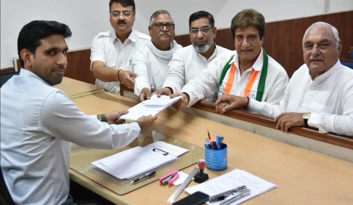 You are currently viewing Congress उम्मीदवार Raj Babbar ने गुरुग्राम सीट से नामांकन दाखिल किया, पूर्व मुख्यमंत्री Bhupendra Singh Hooda भी मौजूद