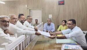 Ambala: Congress उम्मीदवार वरुण मुल्लाना ने नामांकन दाखिल किया, Hooda ने BJP के 400 प्लस नारे पर निशाना साधा