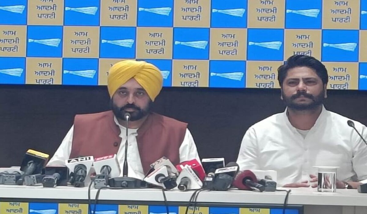 Read more about the article Punjab Politics: Dalvir Singh Goldy ने Congress का ‘हाथ’ छोड़ा और AAP में शामिल हुए, Bhagwant Mann के खिलाफ चुनाव लड़े