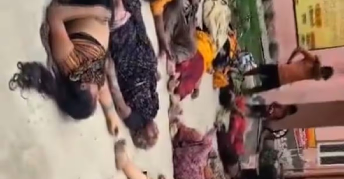 You are currently viewing सत्संग के दौरान हुई भगदड़ में अब तक 100 से ज्यादा की मौत