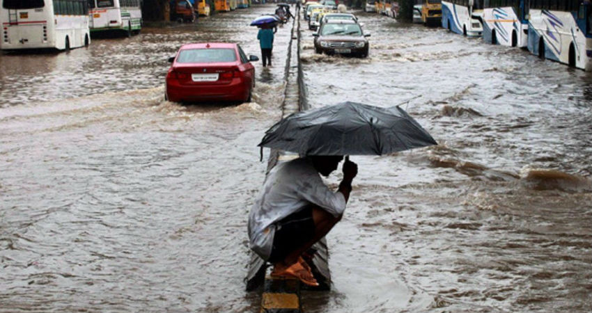 Read more about the article भोपाल, इंदौर, उज्जैन समेत 45 जिलों में तेज बारिश का अलर्ट, इंदौर में बारिश के कारण स्कूलों की छुट्टी