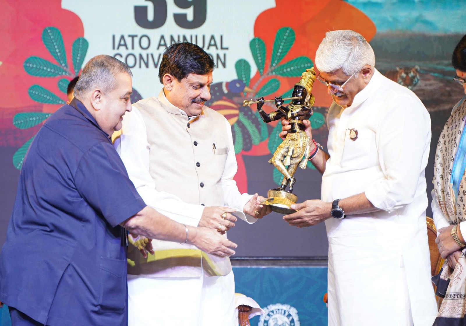 Read more about the article CM यादव और केंद्रीय मंत्री गजेंद्र सिंह शेखावत ने किया 39वें वार्षिक IATO सम्मेलन का उद्घाटन; आज होंगे बिजनेस सेशन: MP-UP समेत 5 प्रदेश के एक्सपर्ट होंगे शामिल