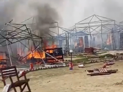 Read more about the article आस्था पर संकट! भगदड़ के बाद अब महाकुंभ में आग का कहर: 4 फरवरी तक कड़ी सुरक्षा, VVIP पास भी रद्द; गाड़ियों की रहेगी नो-एंट्री