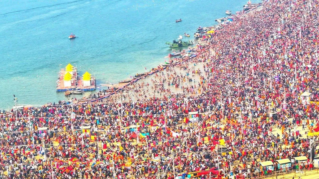 You are currently viewing Prayagraj महाकुंभ: बसंत पंचमी पर कल होगा तीसरा अमृत स्नान, 2 से 4 फरवरी तक वाहनों की एंट्री पर रोक; VVIP पास रद्द! अब तक 97 लाख श्रद्धालुओं ने संगम में लगाई डुबकी