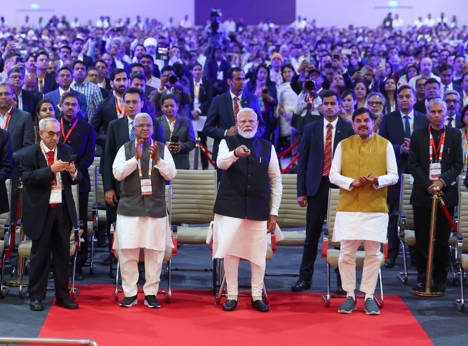 Read more about the article Global Investors Summit 2025: भोपाल में पीएम मोदी ने किया भव्य शुभारंभ, बोले – ‘मध्यप्रदेश उद्योग और नवाचार का भविष्य’; CM डॉ. मोहन यादव ने उद्योगपतियों से की One-to-One चर्चा, 25 फरवरी को अमित शाह करेंगे समापन