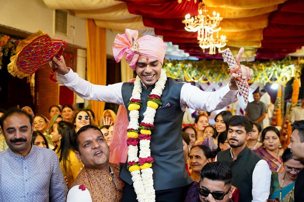 You are currently viewing जोधपुर उम्मेद भवन में कार्तिकेय चौहान और अमानत बंसल 6 मार्च को लेंगे पवित्र फेरे, इंदौर से जोधपुर रवाना हुई शिवराज सिंह चौहान के बड़े बेटे की बारात; 300 से ज्यादा वीवीआईपी मेहमानों की मौजूदगी से सजेगा भव्य समारोह