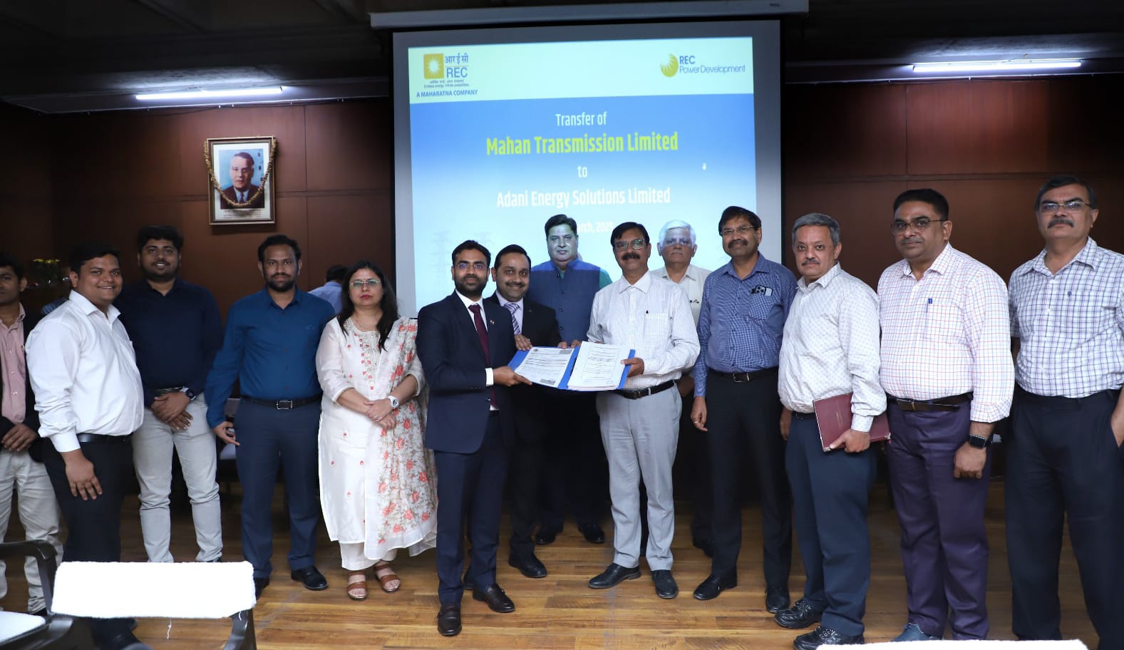 You are currently viewing मध्यप्रदेश को मिलेगी 1230 मेगावॉट अतिरिक्त बिजली, ट्रांसमिशन नेटवर्क विस्तार की योजना तैयार; REC ने अदानी एनर्जी सॉल्यूशंस लिमिटेड को सौंपा ट्रांसमिशन SPV
