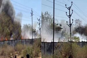 Read more about the article भोपाल के भेल परिसर में भीषण आग: ऑयल टंकियों में धमाका, 15 किमी दूर से दिखा धुआं; प्रशासन और फायर ब्रिगेड अलर्ट पर