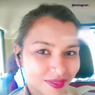 You are currently viewing रीवा की महिला पुलिसकर्मियों की भोजपुरी रील्स वायरल, जांच के आदेश के बाद मचा हड़कंप; महिला पुलिसकर्मी ने किया अपना इंस्टाग्राम अकाउंट डिलीट