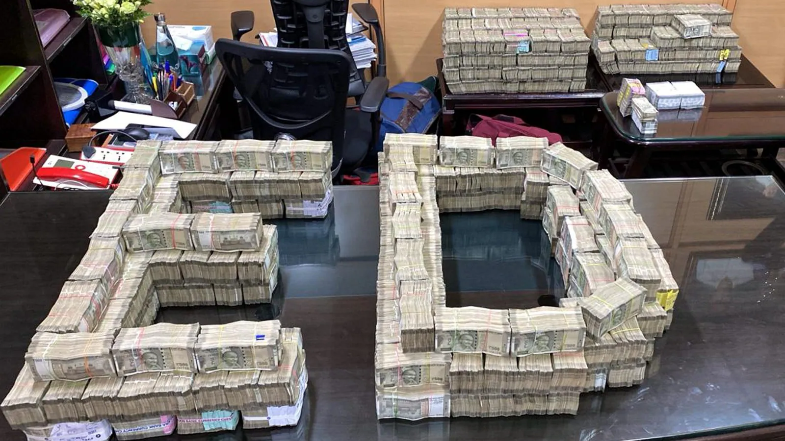 You are currently viewing मध्यप्रदेश का सबसे बड़ा शराब घोटाला: फर्जी चालान से उड़ाए गए करोड़ों, अब ईडी की बड़ी कार्रवाई से खुलने लगी परतें; 7.44 करोड़ कैश जब्त!