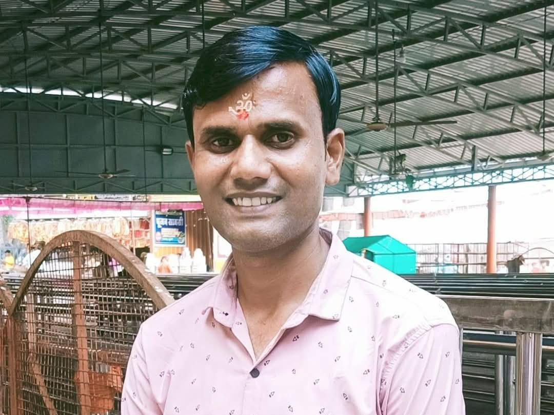 You are currently viewing राज्यसभा सांसद के PA की रहस्यमयी गुमशुदगी: शादी से पहले फेसबुक पर लिखा- ‘मेरी मौत का जिम्मेदार मैं हूं’, फिर गायब; नर्मदा पुल पर मिले चप्पल और बाइक, पुलिस को आत्महत्या की आशंका