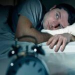 देर रात तक जागने की आदत से बचें, नहीं तो बिगड़ सकती है आपकी सेहत