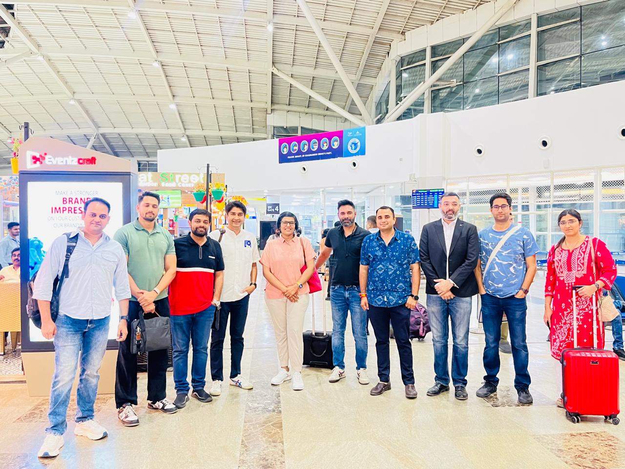 You are currently viewing ‘आई एम बीजेपी फ्यूचर फोर्स’ के 25 प्रोफेशनल्स पहुंचे संसद, आज देखेंगे ‘वक्फ संशोधन बिल’ पर होने वाली बहस; कल नड्डा और बीएल संतोष से लेंगे संगठन की सीख