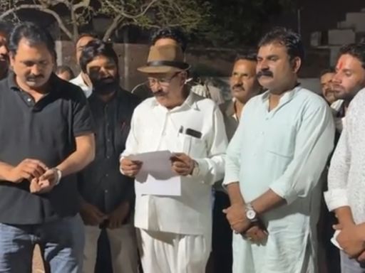 You are currently viewing “मेरी एक गोली से 6-6 यादव मरेंगे” – आपत्तिजनक टिप्पणी करने वाले कांग्रेस के पूर्व विधायक गोपाल सिंह चौहान गिरफ्तार, वीडियो वायरल होने के बाद भड़का यादव समाज; 15 मई को होगा बड़ा प्रदर्शन