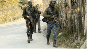 Read more about the article जम्मू-कश्मीर में आतंक के खिलाफ बड़ा ऑपरेशन: लश्कर से जुड़े तीन मददगार गिरफ्तार, सेना ने एनकाउंटर में 6 आतंकी मार गिराए; रक्षा मंत्री बोले- ऑपरेशन सिंदूर अभी ट्रेलर है!