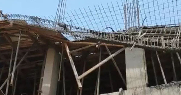 You are currently viewing शिवपुरी में निर्माणाधीन मॉल की तीसरी मंजिल की छत गिरी, चार मजदूर घायल; पाइप स्लिप होने से हुआ हादसा!