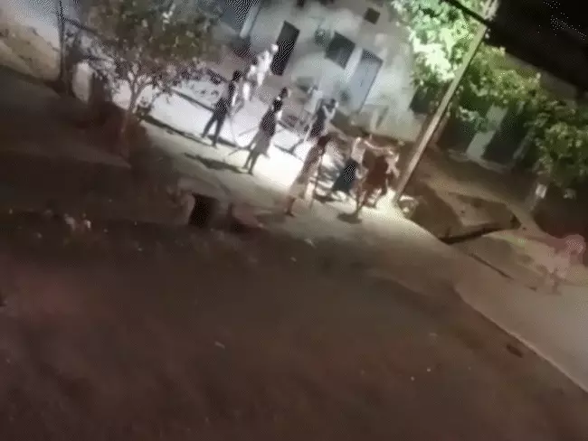 You are currently viewing सतना में बसपा नेता शुभम साहू की पीट-पीटकर हत्या: 15 बदमाशों ने लाठियों से किया हमला, CCTV में कैद हुई घटना; दो दिन पहले ही कांग्रेस छोड़ बसपा में शामिल हुआ था शुभम!