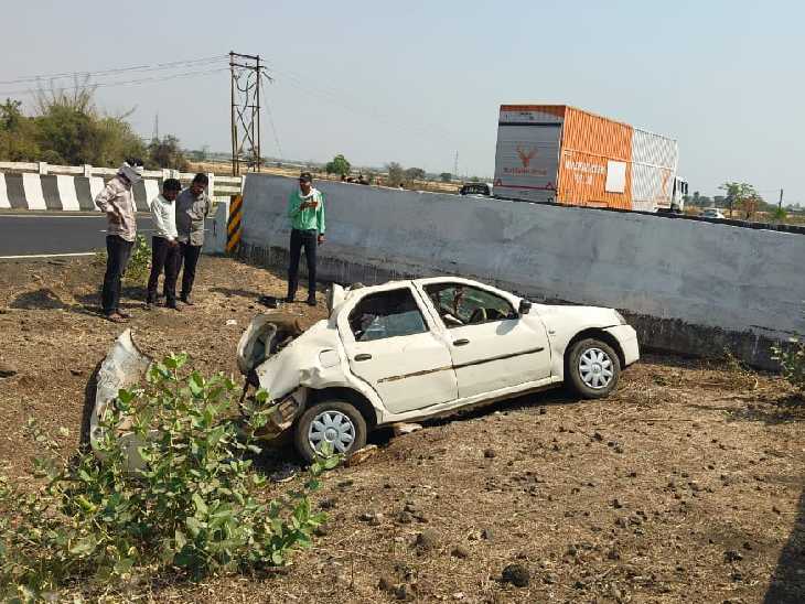 You are currently viewing गुना में भीषण सड़क हादसा: शादी से लौट रहे चार युवकों की दर्दनाक मौत, तीन घायल!