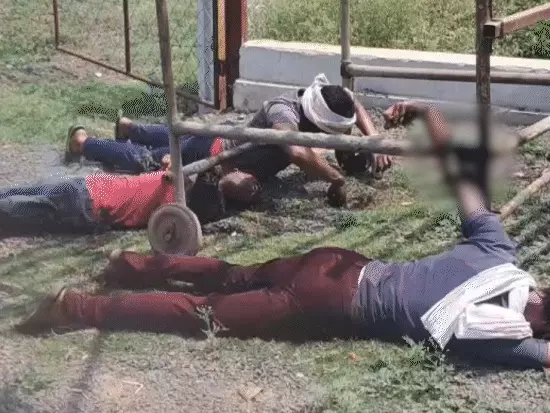 You are currently viewing नरसिंहपुर और बुरहानपुर में करंट से मौतें: नरसिंहपुर में हाईटेंशन लाइन की चपेट में आए 6 मजदूर, 3 की मौत मौके पर; बुरहानपुर में करंट से 9 साल की बच्ची की मौत, सीएम मोहन यादव ने जताया दुख!