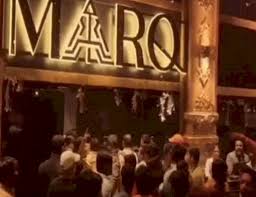 Read more about the article इंदौर के MARQ पब में डीजे पर बजाए गए हिंदू मंत्रों को लेकर हंगामा, हिंदू संगठनों का विरोध – मारपीट और नारेबाजी के बीच पहुंची पुलिस!