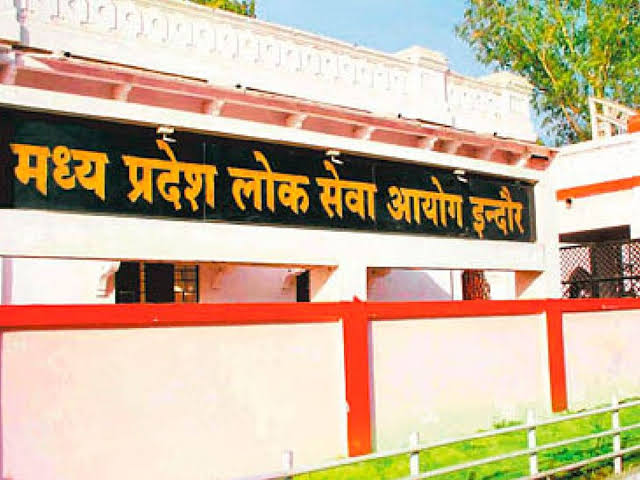 You are currently viewing डॉ. मोहन यादव के नेतृत्व में रिकॉर्ड तोड़ नियुक्तियाँ, MPPSC ने रचा नया इतिहास: 3,756 पदों पर भर्ती, 5,562 और पदों की प्रक्रिया जारी!