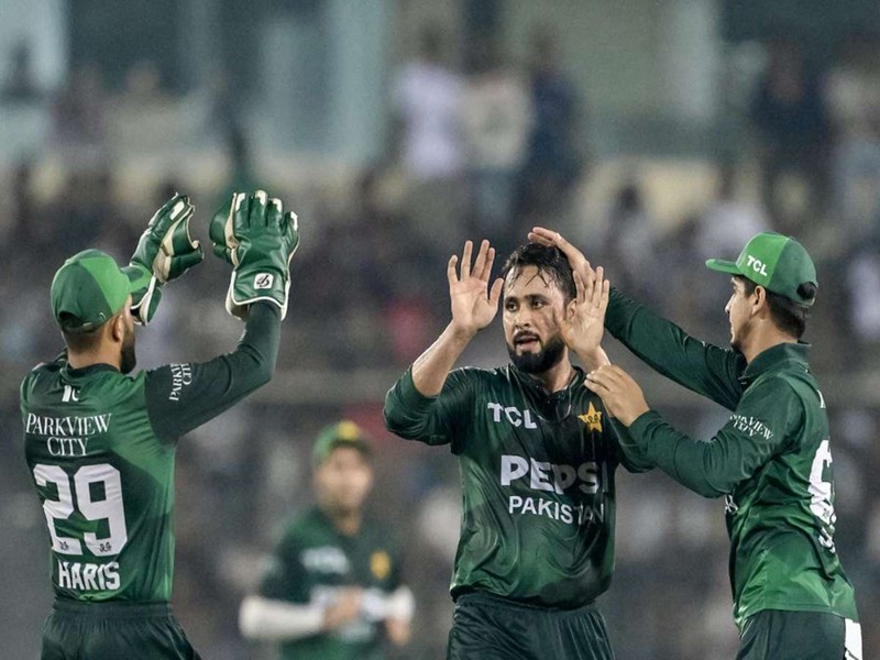You are currently viewing पाकिस्तान ने 74 रन से जीता अंतिम मुकाबला, लेकिन बांग्लादेश ने सीरीज अपने नाम की; सीरीज पर 2-1 से जमाया कब्जा!