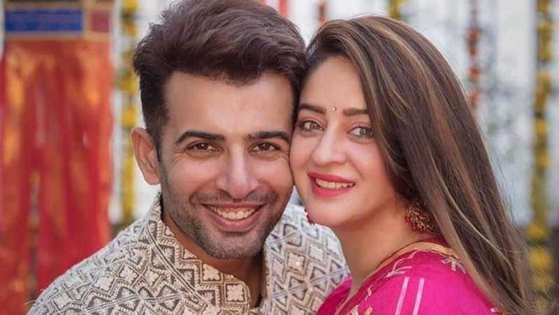 You are currently viewing टीवी के पॉपुलर कपल जय भानुशाली और माही विज के रिश्ते पर उठे सवाल, माही ने तलाक की अफवाहों पर तोड़ी चुप्पी; बोलीं – मैं आपको क्यों बताऊं? क्या आप मेरे चाचा हैं?