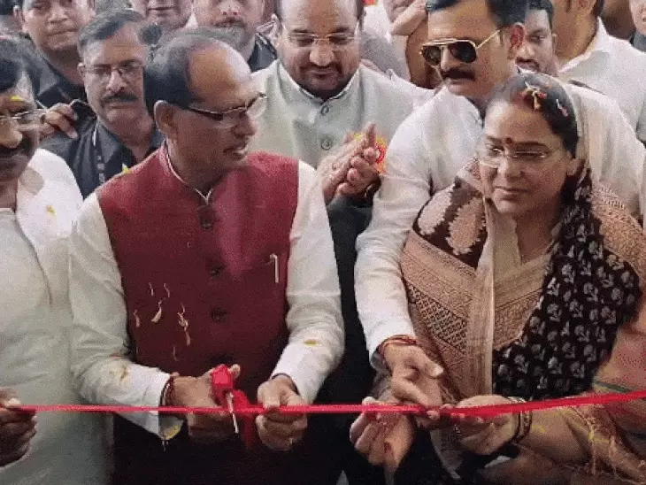 You are currently viewing दतिया को मिला तोहफ़ा: 350 करोड़ की लागत से बना देश का अत्याधुनिक पशु एवं मात्स्यिकी अस्पताल, शेर-बाघ से लेकर हाथी तक का होगा इलाज