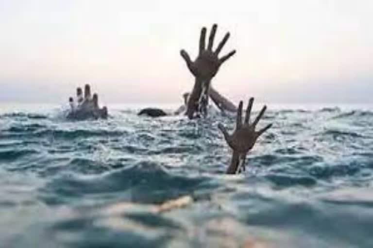 You are currently viewing टीकमगढ़ में दर्दनाक हादसा: नहाने गए 3 मासूम बच्चों की तलैया में डूबने से मौत, गांव में पसरा मातम; पुलिस ने शव कब्जे में लेकर पंचनामा किया तैयार!