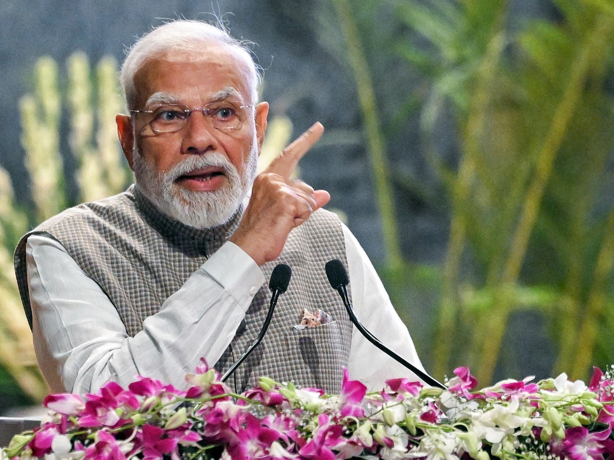 You are currently viewing मोदी कैबिनेट के 5 बड़े फैसले: उज्ज्वला योजना के लाभार्थियों को मिलेगी सब्सिडी, , मोदी सरकार ने दिए ₹12,060 करोड़; तेल कंपनियों को भी मिलेगा ₹30,000 करोड़ मुआवजा!