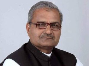 Read more about the article रीवा में गरमाई राजनीति: रीवा में गरमाई सियासत: भाजपा सांसद बोले- श्रीनिवास तिवारी फर्जी वोटिंग से जीतते थे चुनाव, कांग्रेस बोली- भाजपा खुद मान रही वोटर लिस्ट में धांधली!