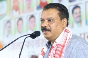 Read more about the article “बीजेपी का गुलाम है छिंदवाड़ा कलेक्टर”- उमंग सिंघार का धार में बड़ा हमला: कहा – “गुलाम हो तो आरएसएस की चड्डी पहन लो”, कलेक्टर की सफाई — “इस मामले पर कुछ नहीं कहूंगा”!