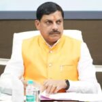 रीवा खाद संकट पर सीएम सख्त, बोले – “कलेक्टर जिले की व्यवस्था नहीं संभाल पाए तो हटाना होगा”; अब तीन दिन पहले किसानों को दी जाएगी सूचना, कहा – अन्नदाताओं को परेशानी नहीं होनी चाहिए!