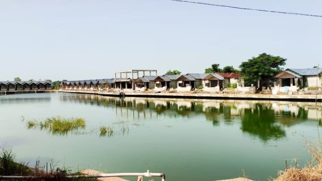 You are currently viewing 2.6 KG सोना, 5.5 किलो चांदी…रिटायर्ड PWD इंजीनियर के ठिकानों पर लोकायुक्त का छापा, करोड़ों की संपत्ति जब्त