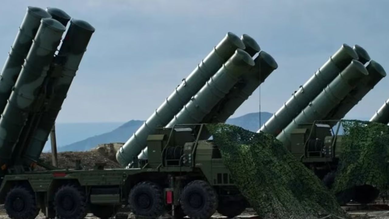 You are currently viewing रूस से S-400 की नई खेप खरीदेगा भारत