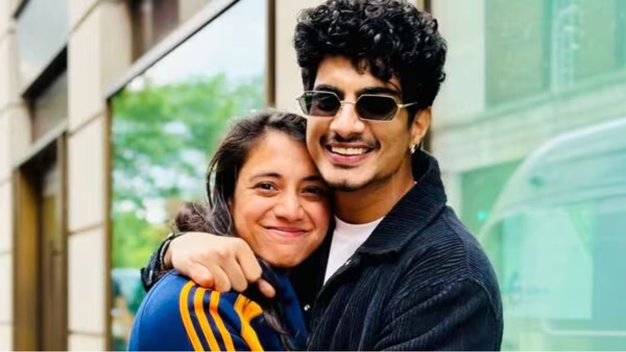 You are currently viewing क्‍या Smriti Mandhana को धोखा दे रहे थे Palash Mucchal? जानिए क्या है सोशल मीडिया पर तेजी से वायरल हो रहे फ्लर्टी चैट्स का सच