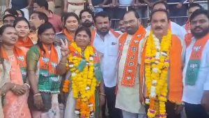 Read more about the article कांग्रेस को तगड़ा झटका, सबसे बड़ी पार्टी होने के बाद भी BJP का बना मेयर, चंद्रपुर नगर निगम में उद्धव गुट का ‘खेला’