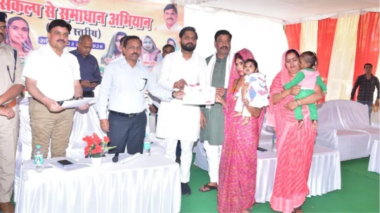 ‘पापा’ के बदले बेटे को बना दिया ‘मंत्री’, मिनिस्‍टर की गैरहाजिरी में ऐसा क्या हुआ कि अब हो रही फजीहत