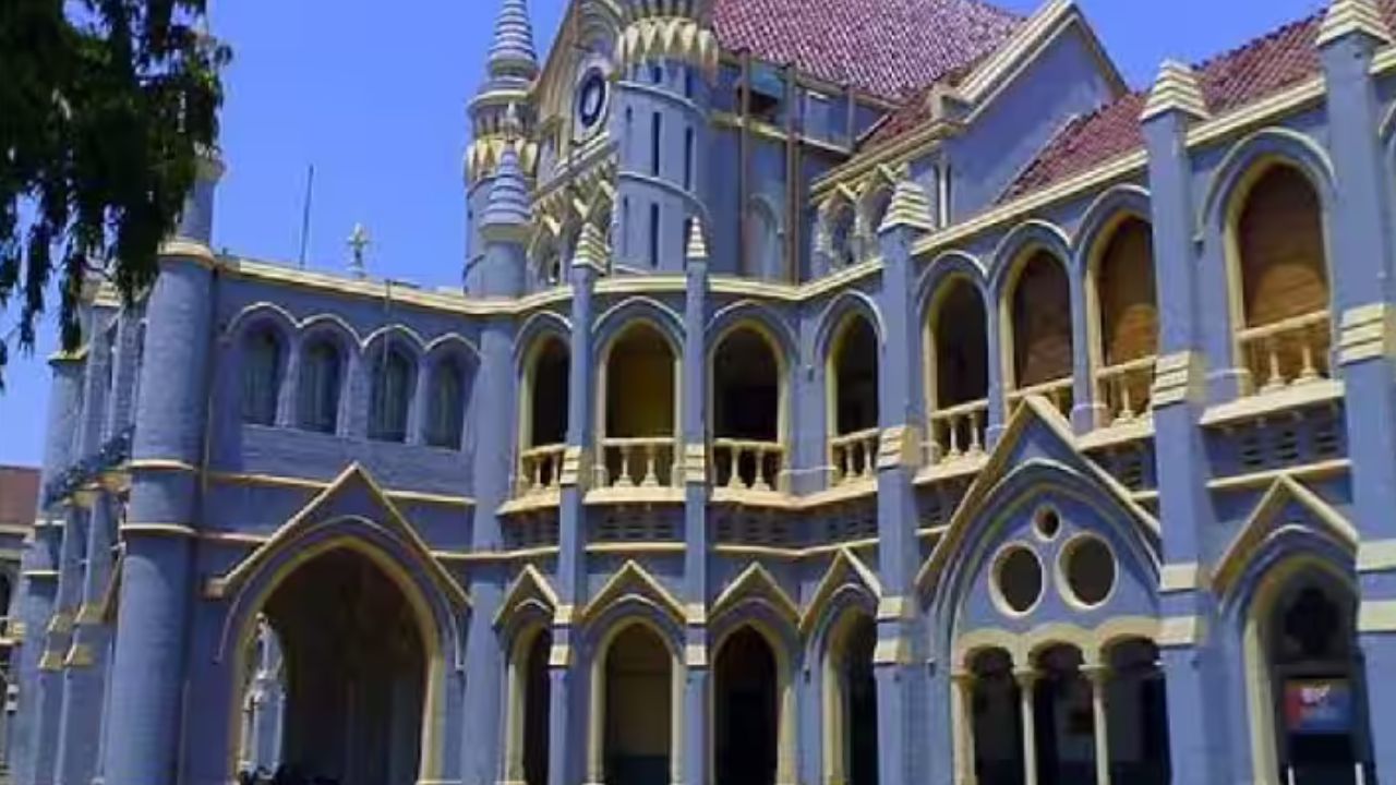 You are currently viewing MP की सड़कों से हटेंगी 899 पुरानी कमर्शियल बसें, ऑपरेटर्स की याचिका को होई कार्ट ने खारिज किया