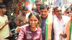 Read more about the article ‘देश के विकास में बंगाल क्यों पीछे रहे’, CM मोहन यादव ने कोलकाता में किया प्रचार, बोले- जनता जंगलराज से मुक्ति चाहती है