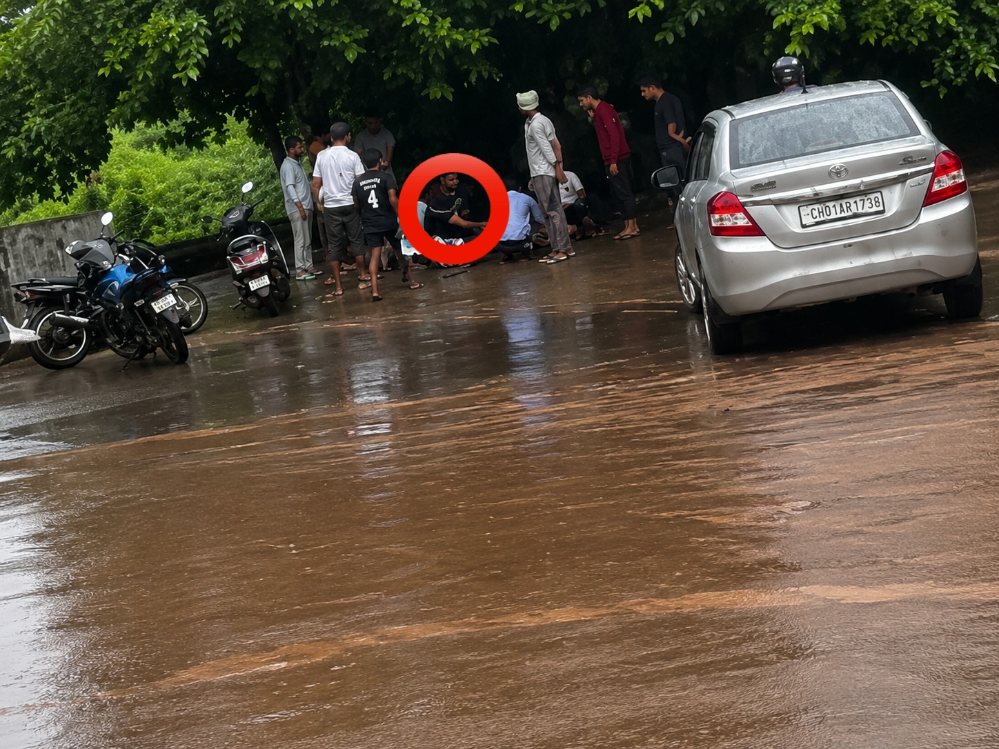 You are currently viewing चंडीगढ़ पंजाब यूनिवर्सिटी में पीएचडी छात्रा की संदिग्ध करंट हादसे में मौत, छात्रों का जोरदार प्रदर्शन; परिजनों ने निष्पक्ष जांच तक शव लेने से किया इनकार