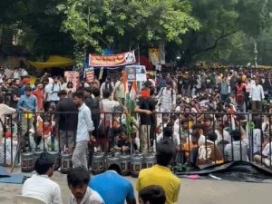 Read more about the article CJP संसद मार्च हिंसा पर दिल्ली पुलिस का बड़ा एक्शन, 10 FIR दर्ज; सुरक्षा बढ़ी, बंगाल से 2000 CRPF जवान तैनात
