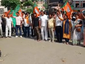 Read more about the article झारखंड में छात्र आंदोलन पर सियासी घमासान: ABVP-पुलिस में झड़प, लाठीचार्ज के विरोध में भाजपा का बंद